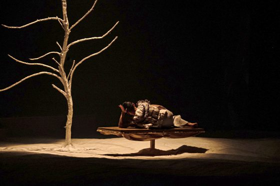 叶伟章／剧场里的空间魔术师──专访当代日本导演小池博史