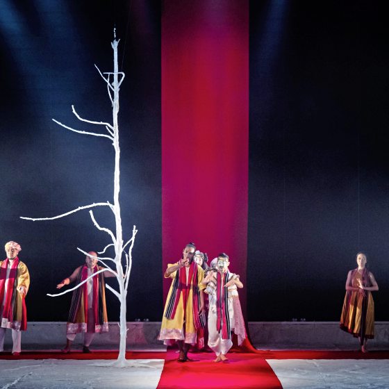 叶伟章／剧场里的空间魔术师──专访当代日本导演小池博史