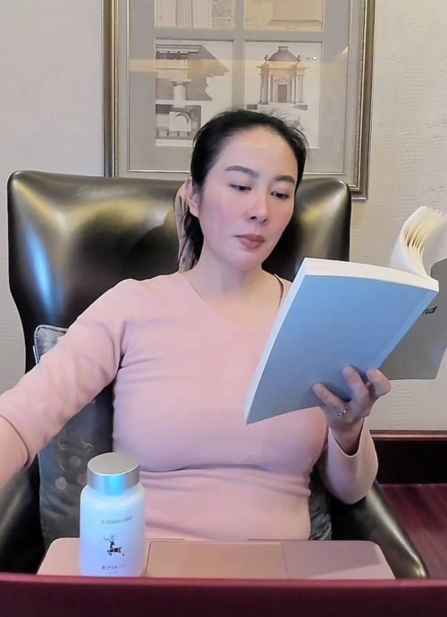 叶璇认了发福  为凸腩“大妈”造型解画