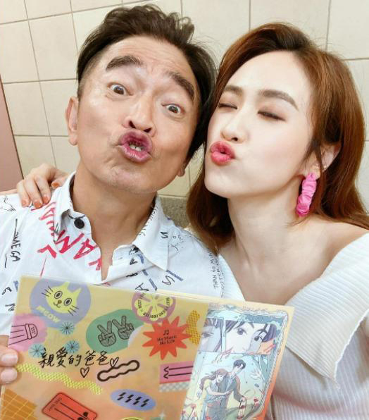 吴宗宪晒抱金孙萌照 笑容超灿烂网全融化