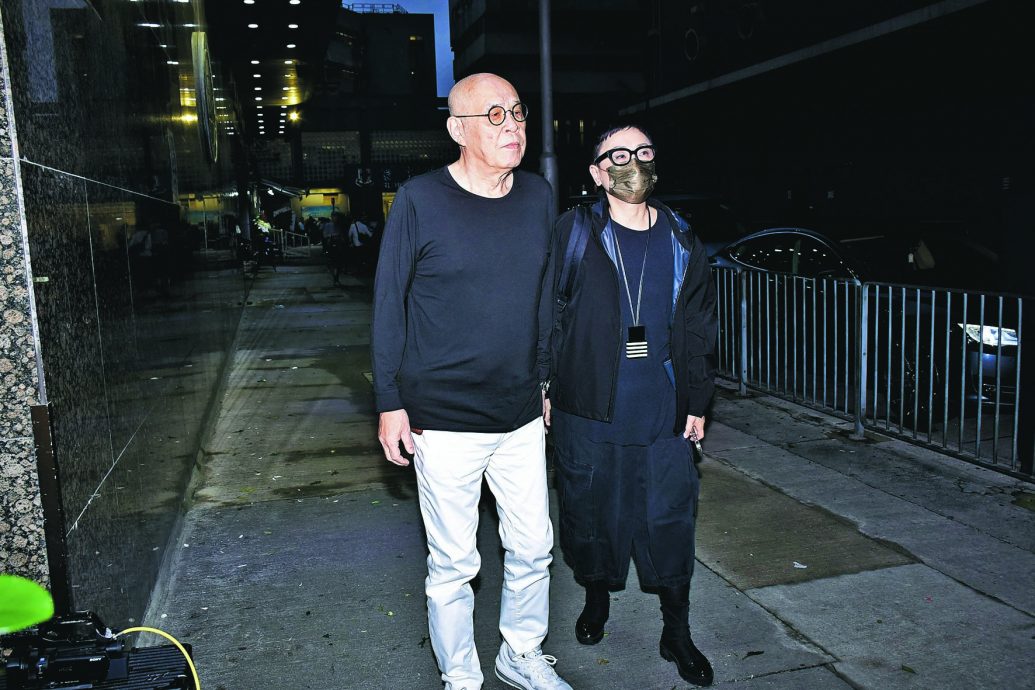 吴耀汉设灵播《五福星》  洪金宝致哀被影迷索签名 	