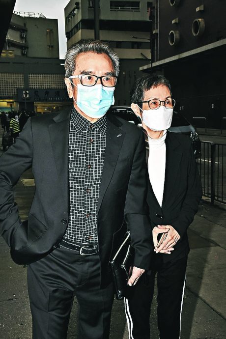 吴耀汉设灵播《五福星》  洪金宝致哀被影迷索签名 	