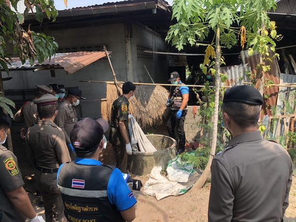 吸毒吸到茫！泰男“6刀猛砍头颈”杀七旬嬷　无情推下水泥井弃尸