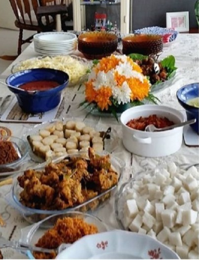 在家准备5车友人食物  女子哭诉：结果一个人都没来！