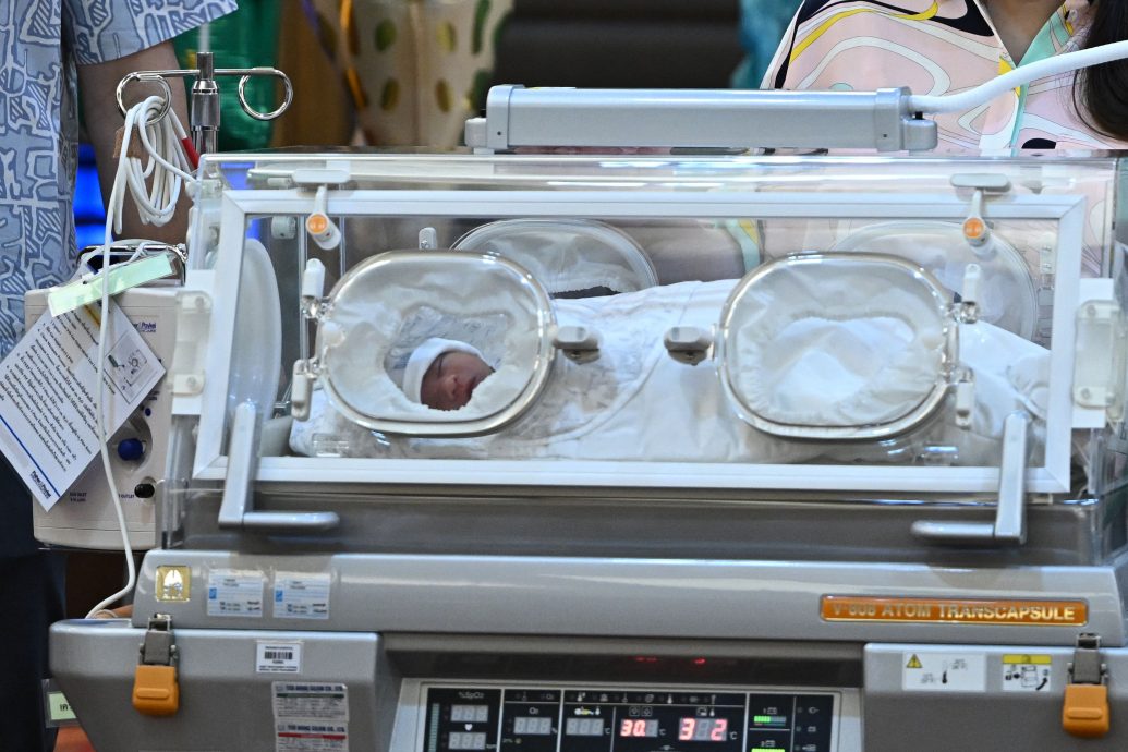 塔辛女生完儿子２天后　即重投选战