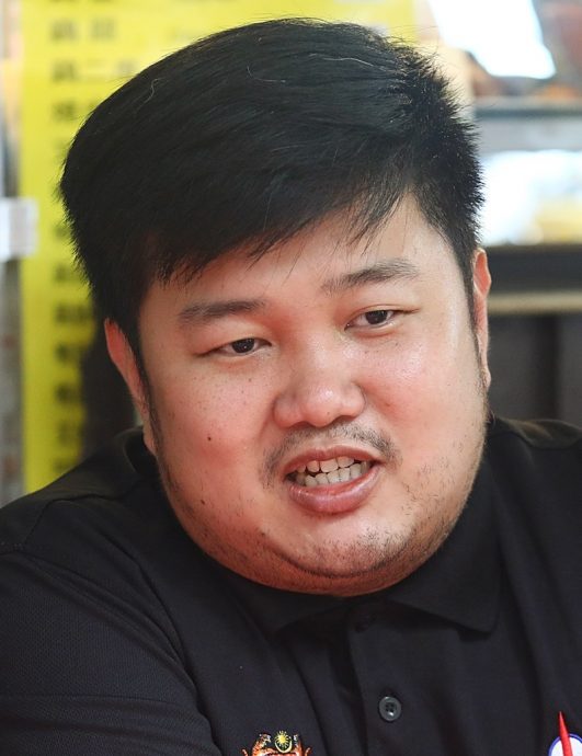 士布爹土崩活埋保安员 | 隆市局迅速应对 帆布覆盖防土崩恶化