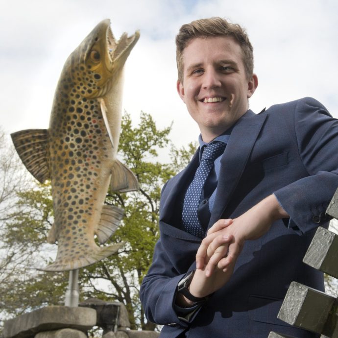 多数议员要求辞职　纽最年轻市长被逼宫