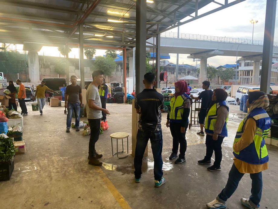 大都会/副文/虽查清本地人经营,但市议会警告勿转租给外劳!