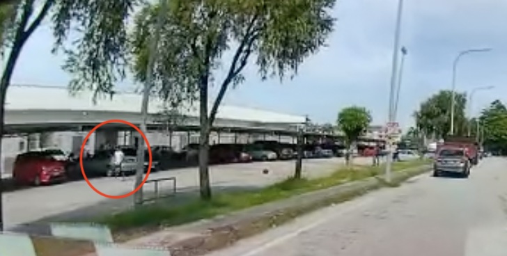 大都会:掠夺匪出没,男子失金链/3图