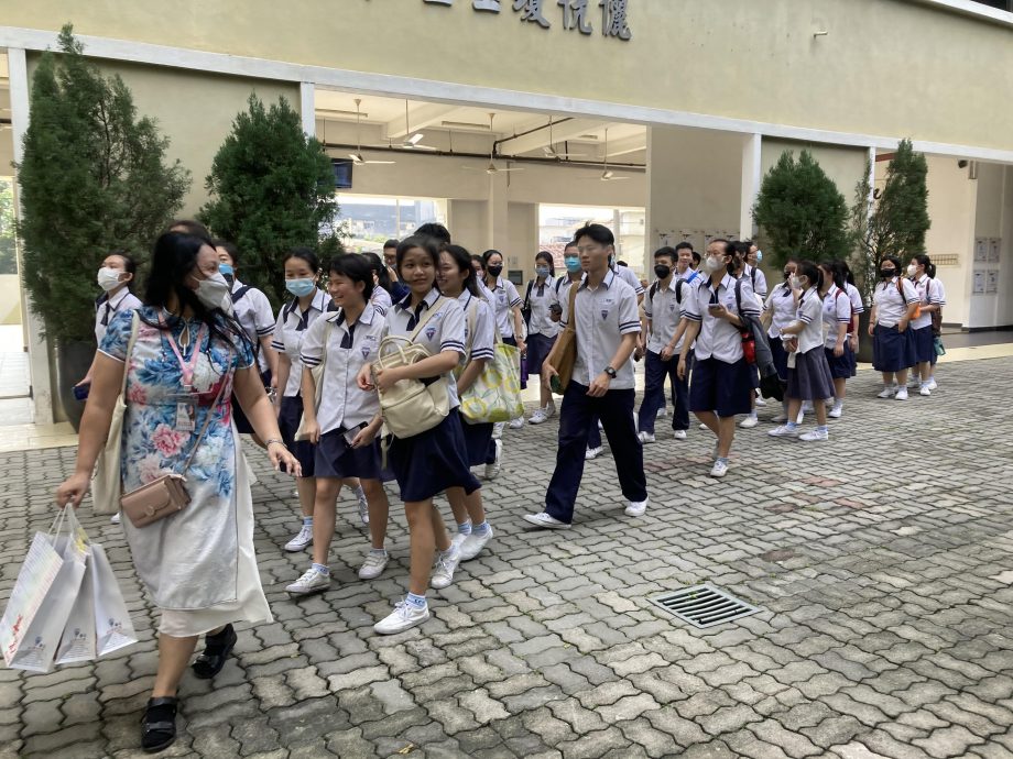 大都会/早报头/滨华美展特稿