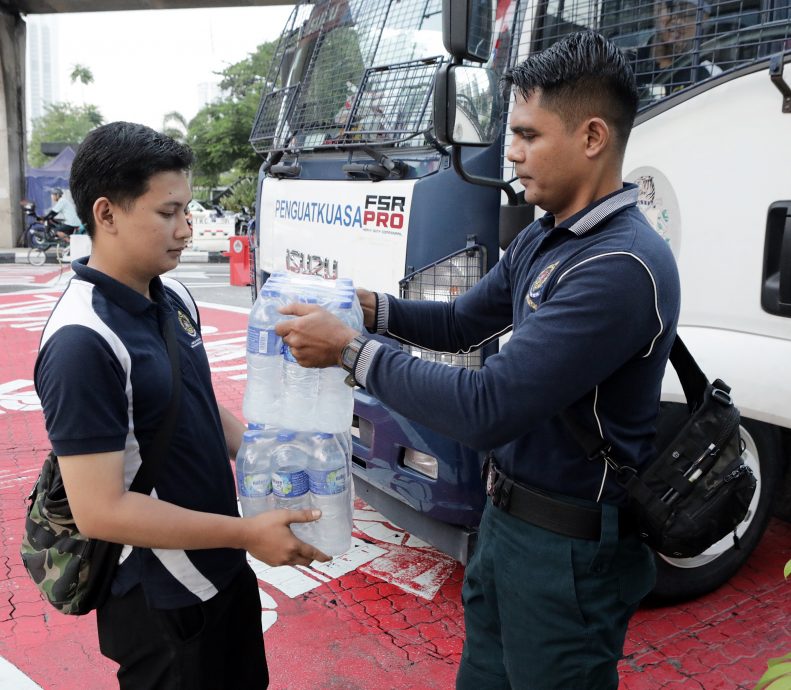 大都会/KL无车绿色早晨（民众如何解暑）