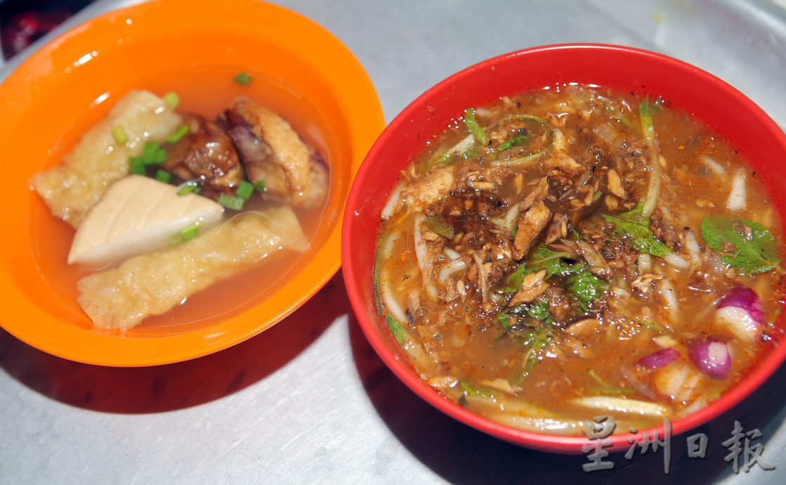 大霹雳封底主文//喂食街亚三叻沙好味 一口汤一口料过瘾