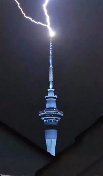 奥克兰解除紧急状态 纽24小时遭逾万次雷击