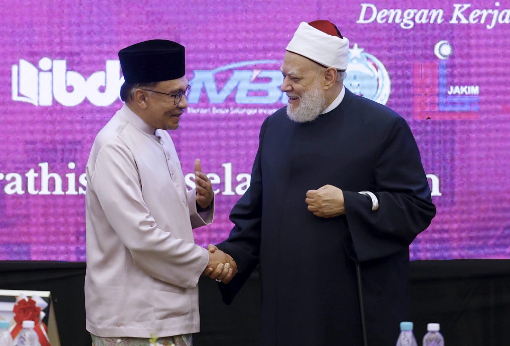 安华:不应公开谈论使用阿拉字眼课题