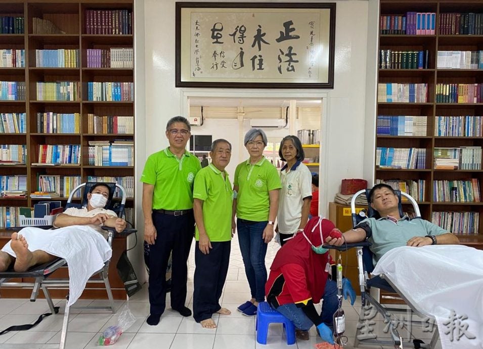 实兆远佛教会庆卫塞节 约400人参与浴佛
