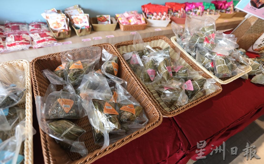 **已签发**柔:封面:【特稿】:猪肉价格三连涨,肉粽价涨幅料RM1起跳