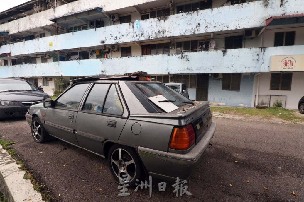 **已签发**柔:封面:【特稿】:皇后组屋环境脏乱设施残旧,管理委会:除了拨款,居民公德心是关键