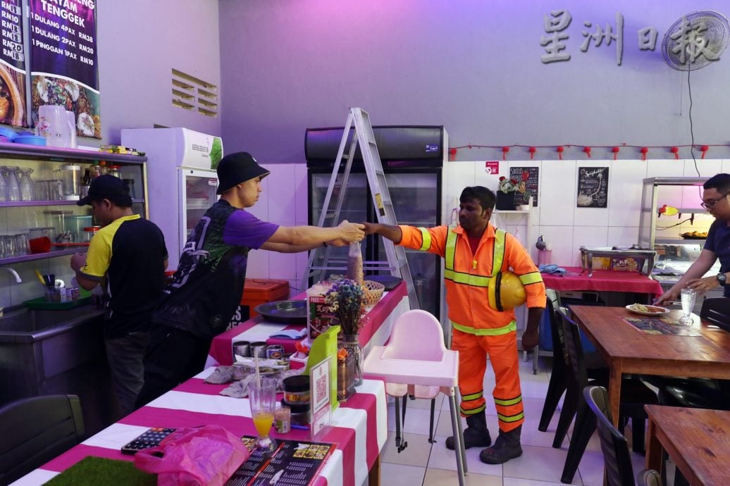 **已签发**柔：封面：次头：【特稿】：RTS工程如火如荼中，工程周边商家有喜有忧