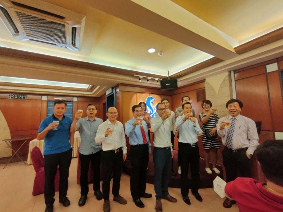 **已签发**柔:柔中金钻珠宝商会吁金饰制造商保持标准,免遭当局对付