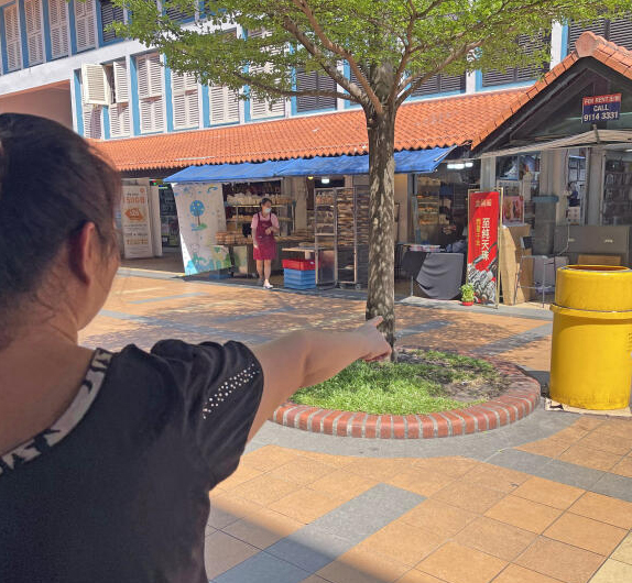 *已签发*柔:狮城二三事:故意躺地上等人扶 “躺地叔”被指博同情讨钱