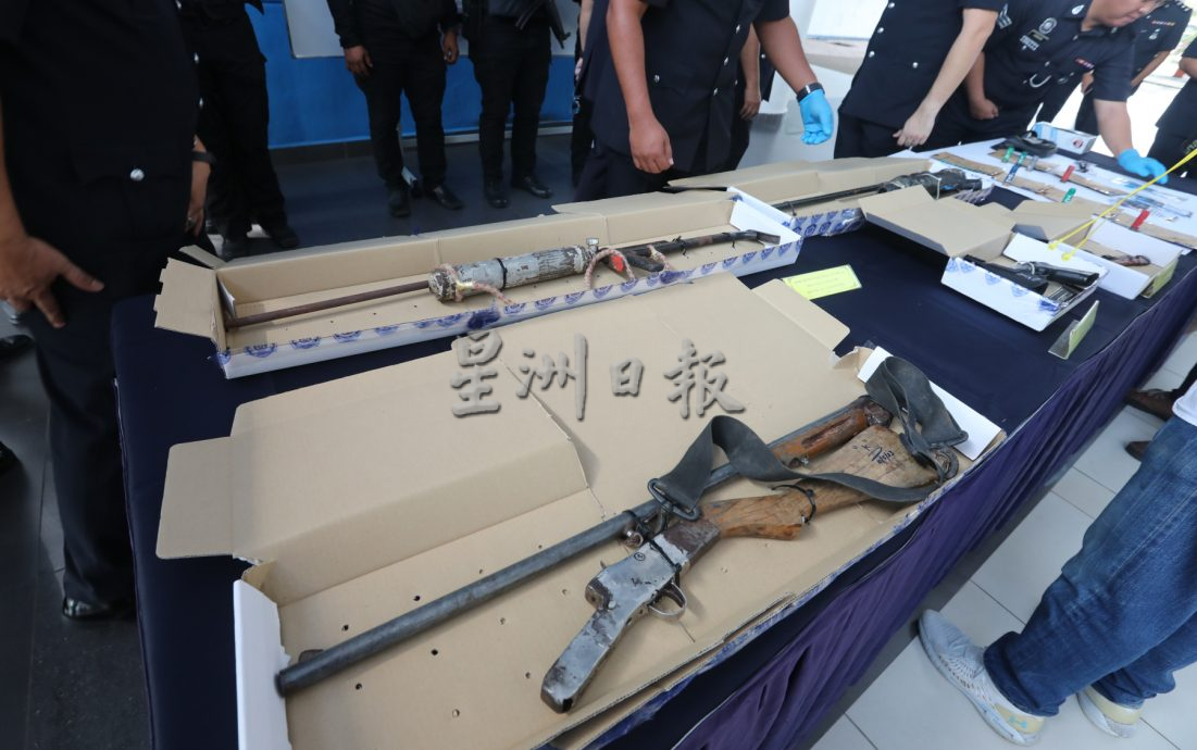 **已签发**柔：第三版次头：涉藏枪非法捕猎又抢劫破门行，3男子被捕