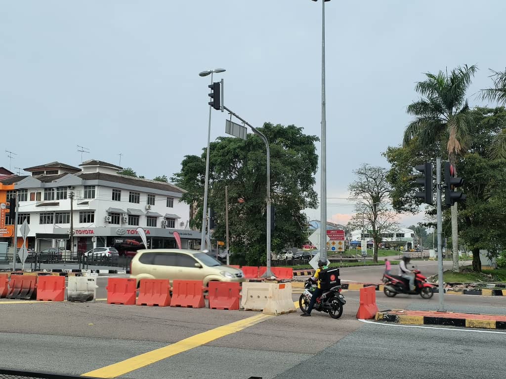 **已签发**柔:配合交通测试 峇株路大洋园路口续关闭2周