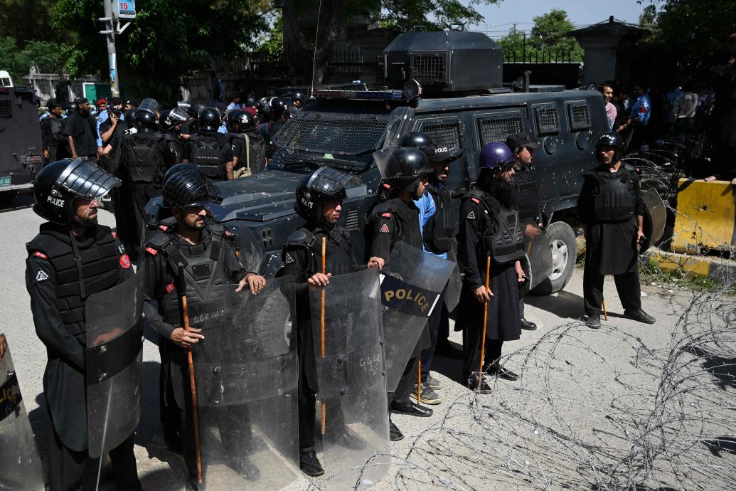 巴基斯坦前总理伊姆兰罕在法庭被捕