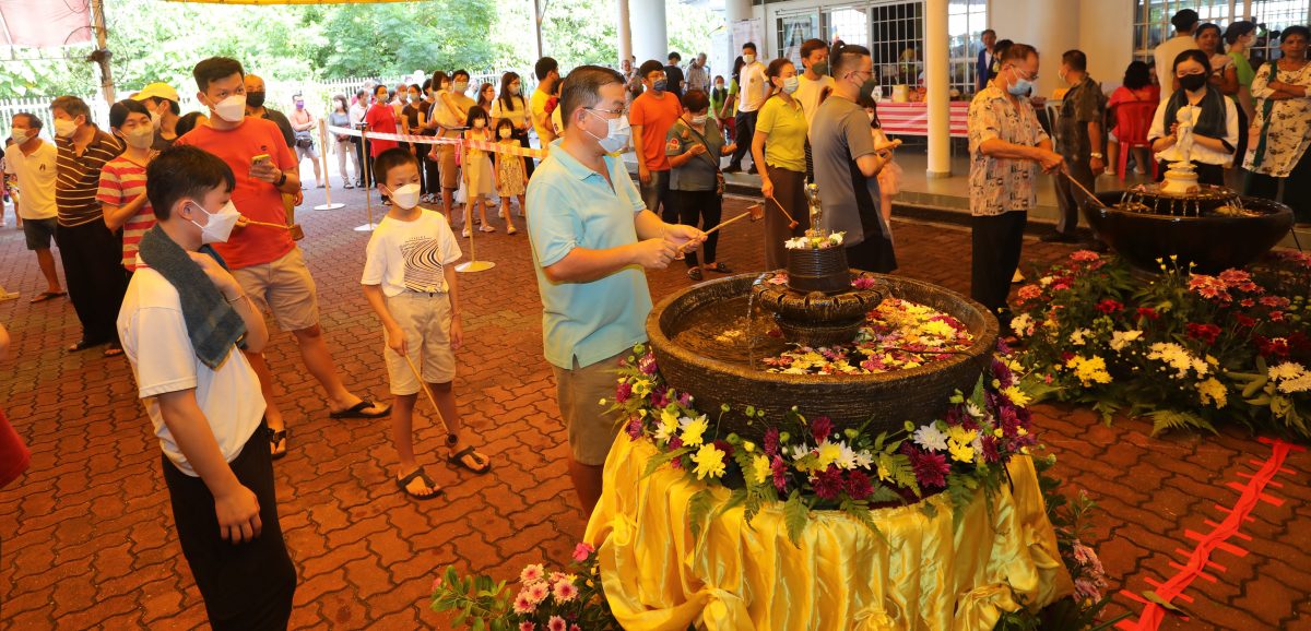 巴生滨海佛学会 逾千人礼佛祈福