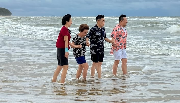 带阿母去旅行｜林德荣看妈妈吃虫吓呆