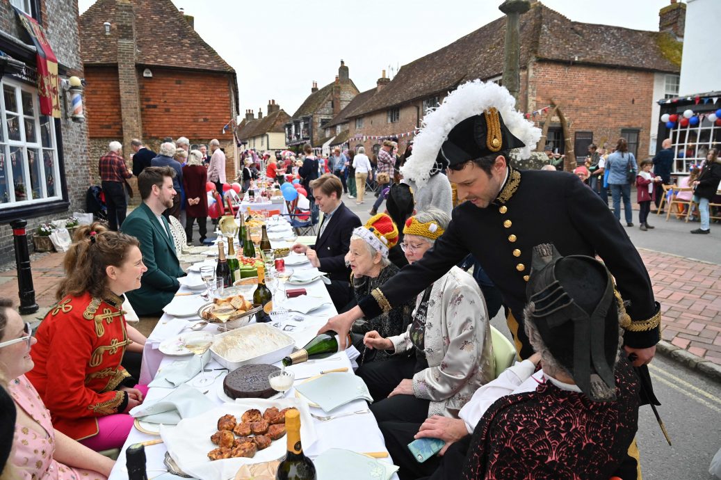 庆祝英王加冕 全国大午餐会 延续女王街头派对传统