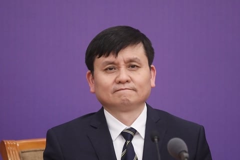 张文宏:病毒还会存在 大流行已经过去