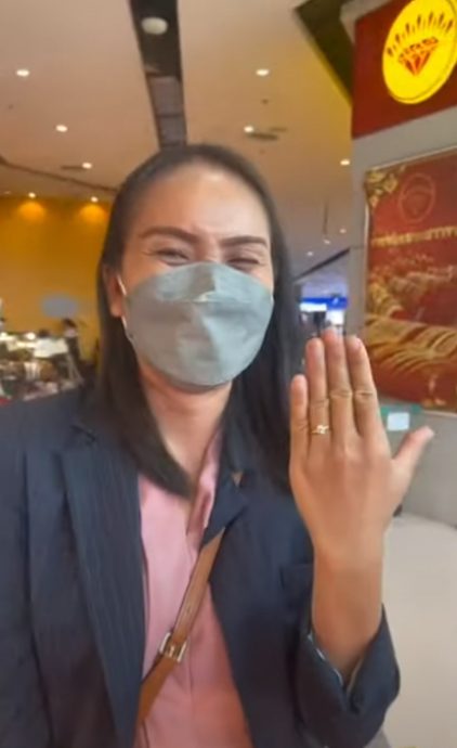 拚盘／母亲节最佳礼物　泰国男童储一箱零钱　惊喜买戒指送妈妈