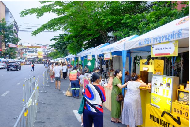 拼盘 2图 必下 / 泰国华裔议员力荐唐人街美食