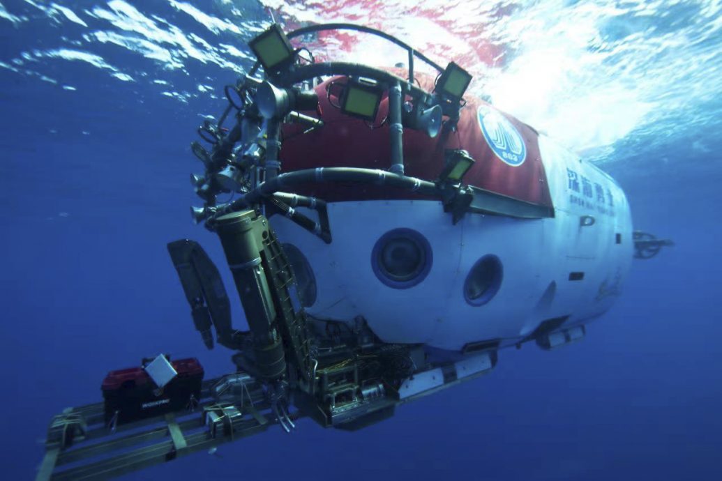 拼盘/南海发现两处古代沉船 文物超过十万件