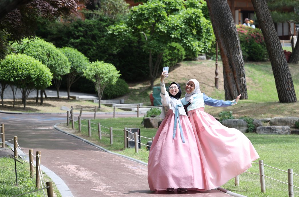 拼盘／振兴内需消费　韩派100万张住宿游乐优惠券