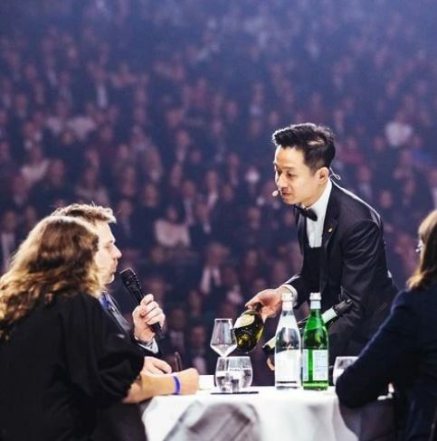 非凡故事：曾在肯德基打工穷小子 成功走上世界侍酒师大赛舞台 斩获季军