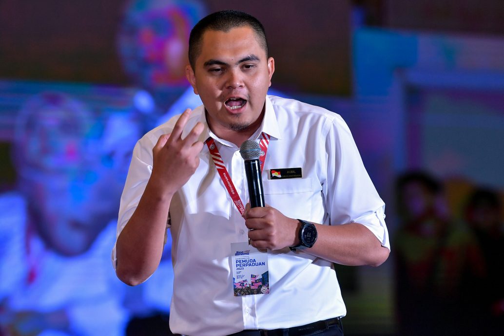 暗讽依斯迈“出轨”国盟·巫青团长：强迫婚姻比不忠好