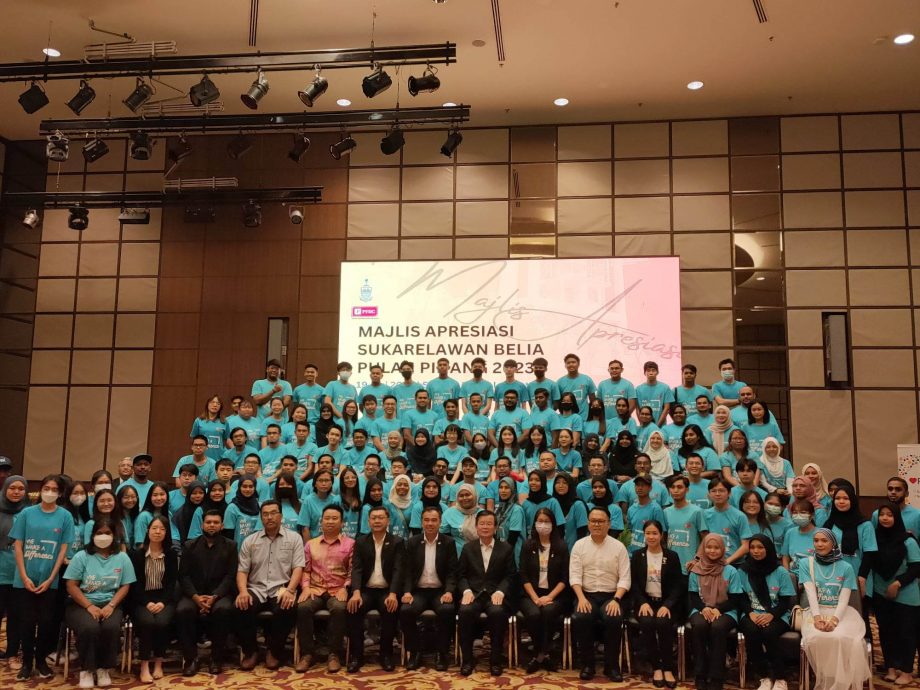 曹观友:相信能影响社会国家 个人作为可带来改变