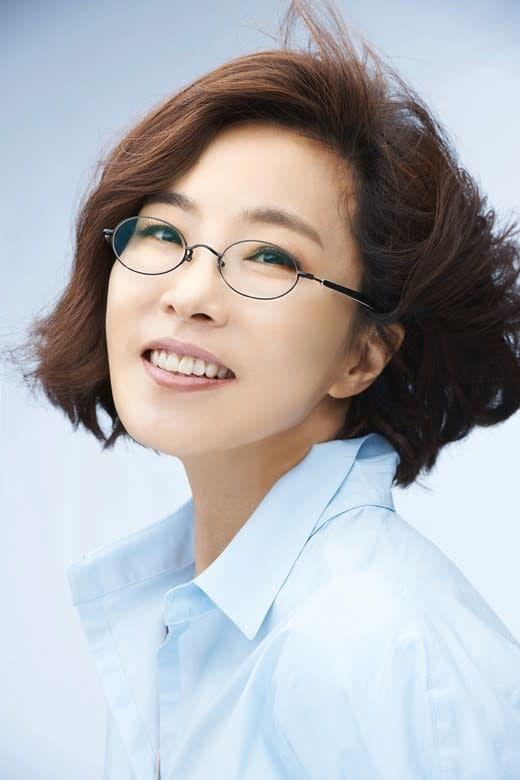 曾私吞李昇基酬劳 韩国宝级歌手遭警方扣留12小时