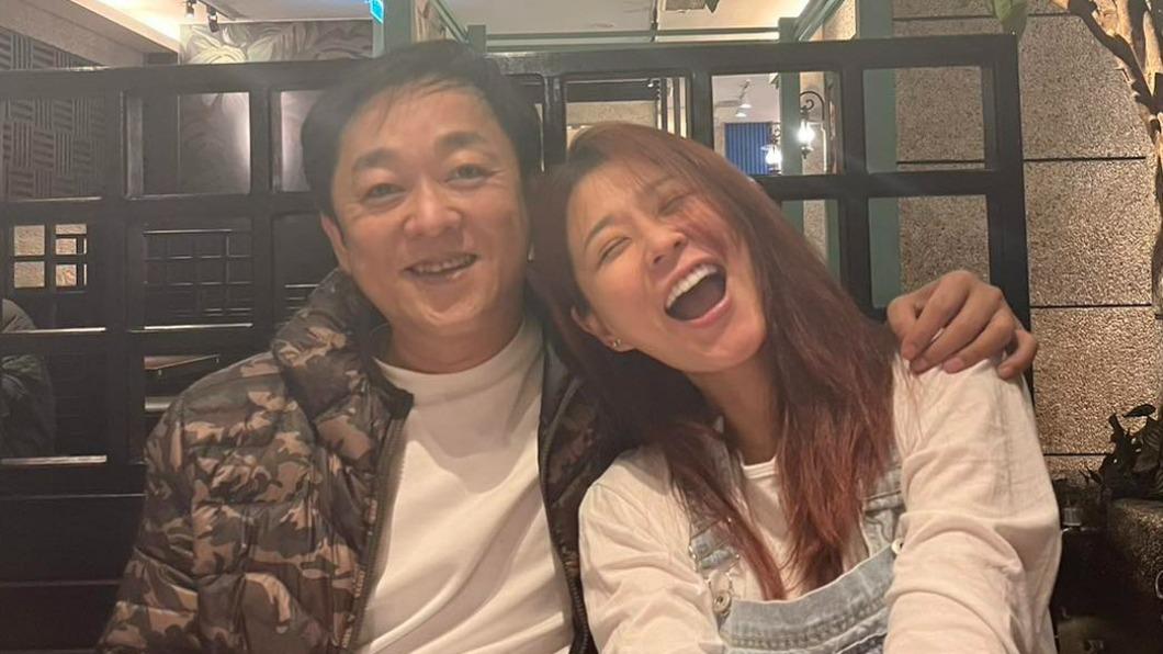 李燕闪电宣布再婚 老公甜喊:癞蛤蟆吃到天鹅肉