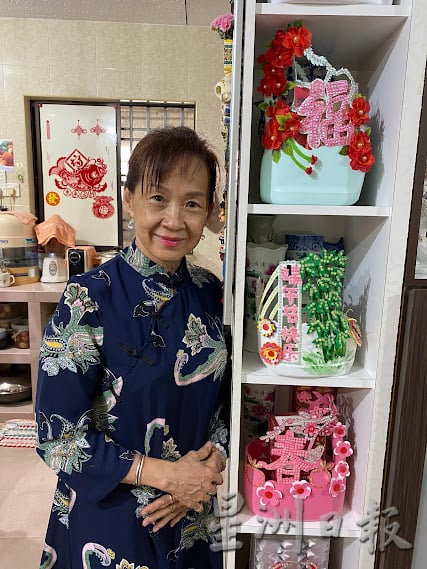 柔:【今日面谱】(6月1日刊):巧思巧手变废为宝,巫秀琴开心做手工推环保