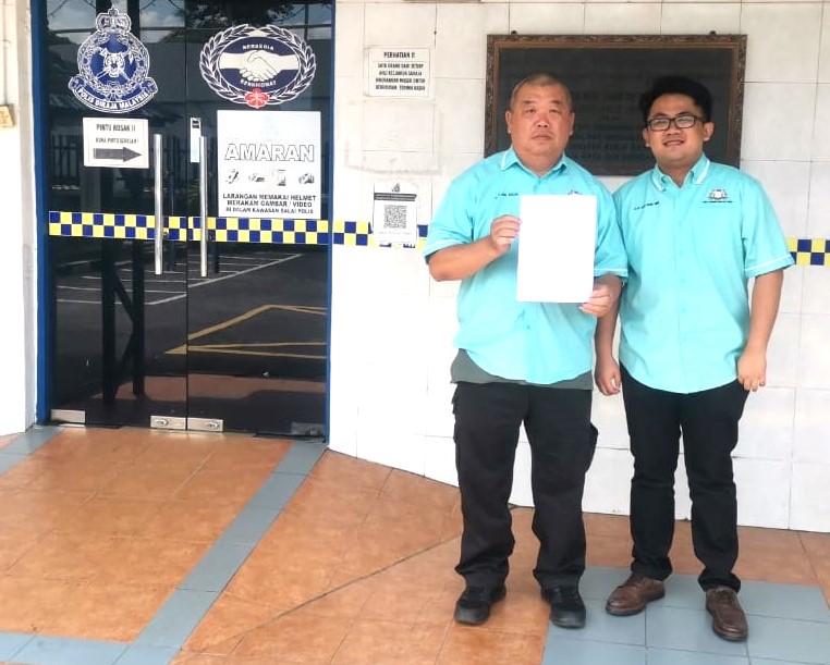 柔:地南和谐广场电箱锁头疑遭破坏 村长报警备案