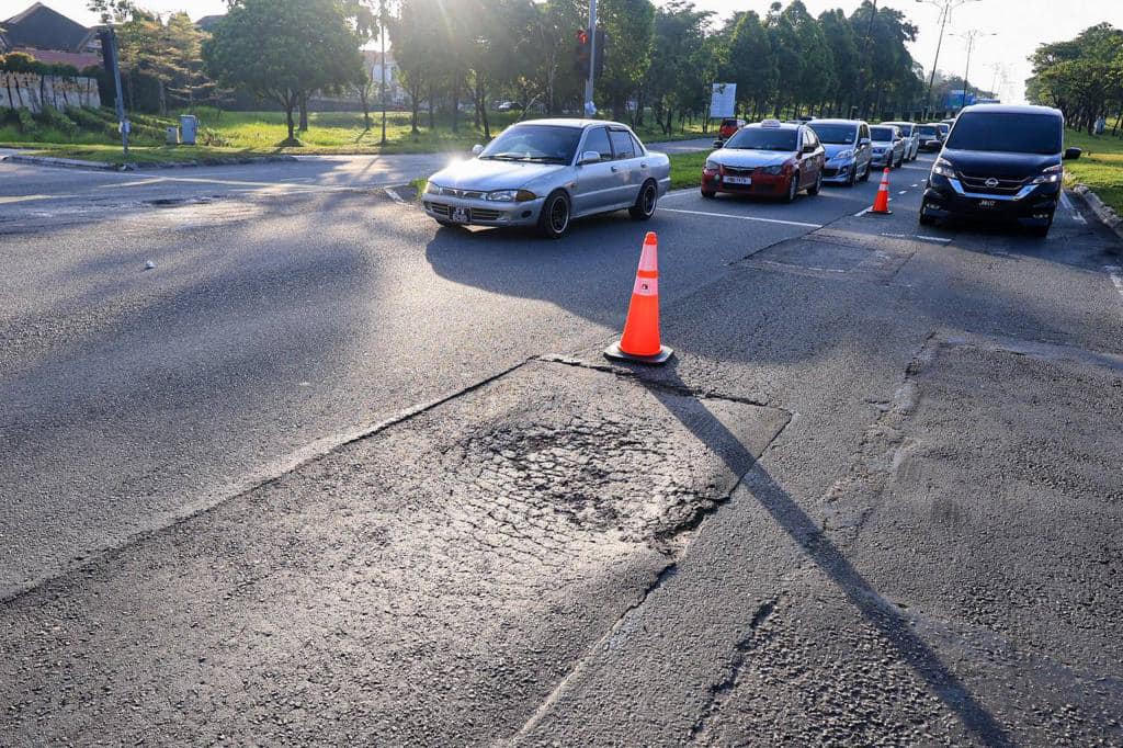 柔:大臣视察巴西古当士乃 要求解决周围道路问题