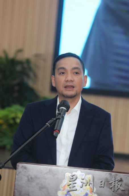 柔:大臣:承担4州病患 医疗设施不足 新山中央医院如“战区”