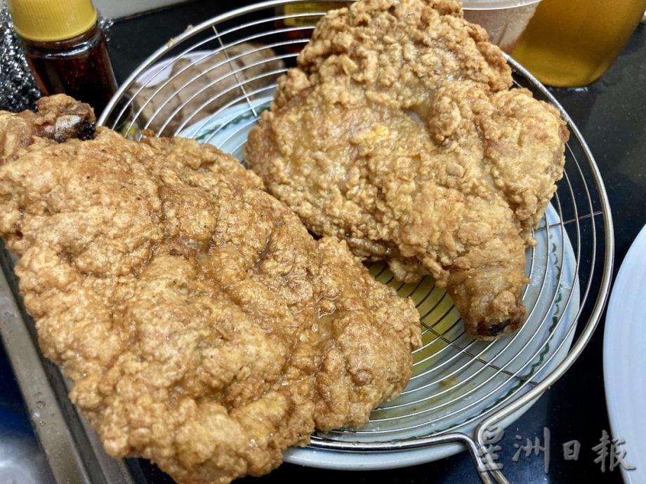 柔：封底：食客指路之私房好菜：茹燕的黄酒鸡与柠檬鸡扒（5月23日见报）