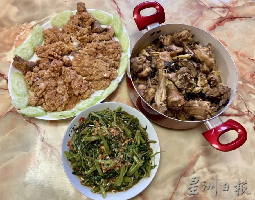 柔:封底:食客指路之私房好菜:茹燕的黄酒鸡与柠檬鸡扒(5月23日见报)