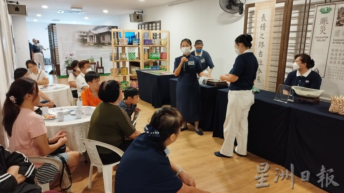 柔:新闻:古来慈济卫塞节邀众人集爱 制篮 援尼泊尔贫民