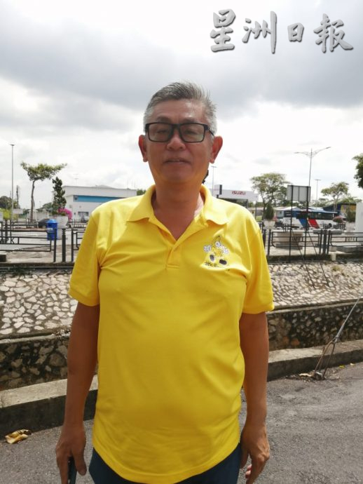柔:版四头条:新闻:大洋园部分路段塞车严重 商家生意受影响