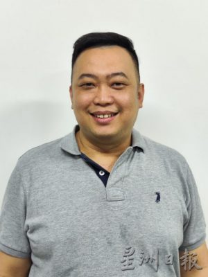柔:版头之一:本报活动:“爱心汇聚,筑梦华教,情牵育民一校!”Tiger星洲华教义演:7月8日迎来首场造势活动,欢迎各界踊跃支持