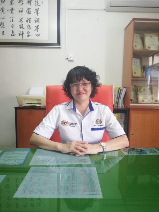 柔:版头之一:本报活动:《星洲嘉年华》:建国学校学生家长积极参与“星洲情义嘉年华”